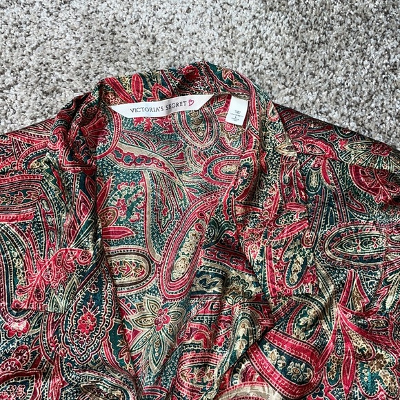 Vintage Victoria’s Secret Sleep Shirt - Picture 2 of 7